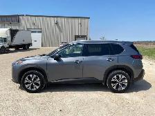 2021 Nissan Rogue SV - Photo 6