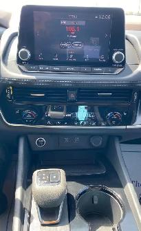 2021 Nissan Rogue SV - Photo 10