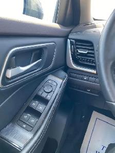 2021 Nissan Rogue SV - Photo 13
