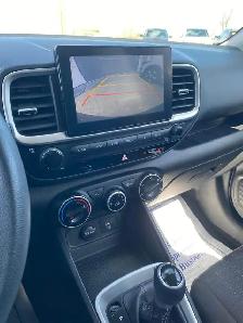 2021 Hyundai Venue Essential - Photo 10