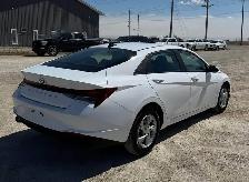 2021 Hyundai Elantra Essential - Photo 7