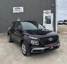 2021 Hyundai Venue Essential - Photo 2