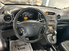 2010 Kia Rondo - Photo 5