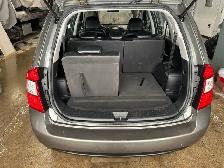 2010 Kia Rondo - Photo 9
