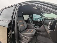 2025 GMC Sierra 3500HD AT4 6.6L Diesel/Nav/Sunroof/Camera - Photo 18