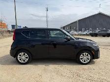 2022 Kia Soul LX - Photo 3