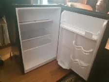 Mini Refrigerator - Photo 2