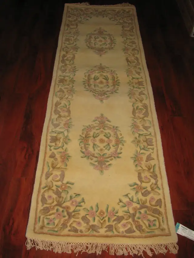 Triple Medallion Floral Wool Rug Runner - Hand Made
