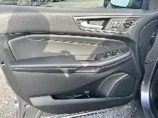 2024 Ford Edge Titanium - Photo 19
