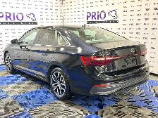 2025 Volkswagen Jetta - Photo 3