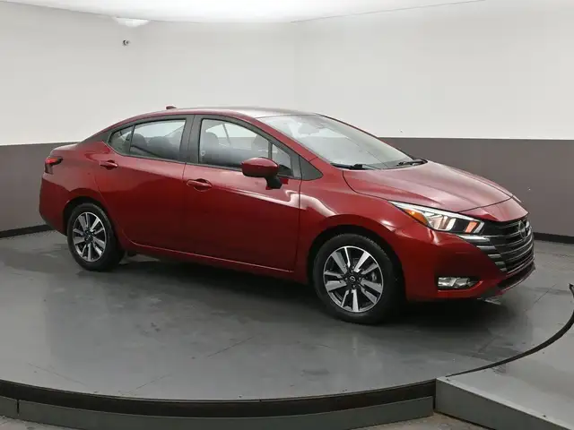 2024 Nissan Versa SR HEATED SEATS | ALLOY WHEELS | BACKUP CAMERA
