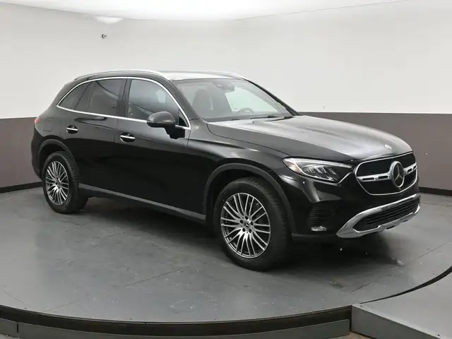 2025 Mercedes-Benz GLC 300 HEATED SEATS | LANE DEPARTURE | HEATE