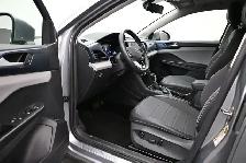 2022 Volkswagen Taos COMFORTLINE AWD| PANORAMIC SUNROOF | PUSH B - Photo 14