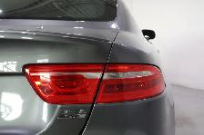 2017 Jaguar XE R-Sport Supercharged V6| DEALER SERVICED | ONTARI - Photo 12