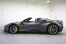 2023 Ferrari SF90 Spider Convertible EXTENSIVE CARBON FIBRE OPTI - Photo 3