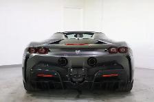 2023 Ferrari SF90 Spider Convertible EXTENSIVE CARBON FIBRE OPTI - Photo 5