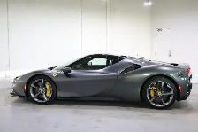 2023 Ferrari SF90 Spider Convertible EXTENSIVE CARBON FIBRE OPTI - Photo 13