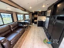 2016 Grand Design Imagine 2800BH - Photo 15