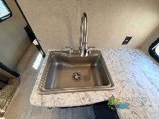 2016 Grand Design Imagine 2800BH - Photo 26