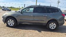 2011 Chevrolet Traverse LS, 7 PASSENGER, GREAT SHAPE, NEWER TIRE - Photo 2