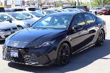 2026 Toyota Camry SE - Photo 2