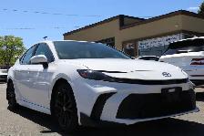 2026 Toyota Camry SE Hybrid
