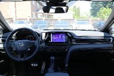 2026 Toyota Camry SE Hybrid - Photo 16