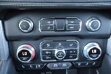 2024 GMC Yukon XL 4WD 4dr SLT - Photo 25