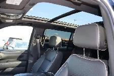 2024 GMC Yukon XL 4WD 4dr SLT - Photo 28