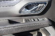 2024 GMC Yukon XL 4WD 4dr SLT - Photo 30