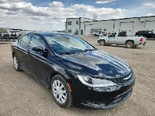 2015 Chrysler 200 - Photo 2