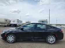 2015 Chrysler 200 - Photo 5