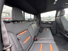 2026 GMC Sierra 1500 AT4 TURBO DIESEL / CREW CAB 4X4 - Photo 12