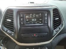 2017 Jeep Cherokee - Photo 18