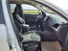 2017 Jeep Cherokee - Photo 24