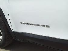 2017 Jeep Cherokee - Photo 38