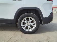 2017 Jeep Cherokee - Photo 42