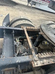 2012 volvo automatic shift for sale - Photo 9