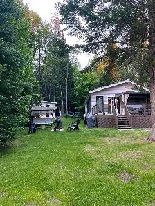 CHALET À VENDRE (Bord de l’eau) 4 Saisons )