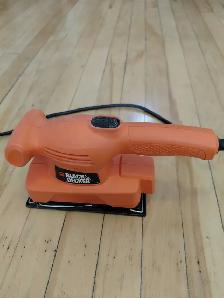 FINISHING SANDER BLACK AND DECKER - Photo 2