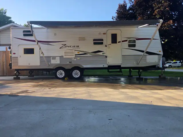2009 CrossRoads Zinger ZT-260-BH (ZT26BH)