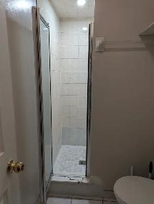 Bright ground fl room private washroom, parking @York University - Photo 8