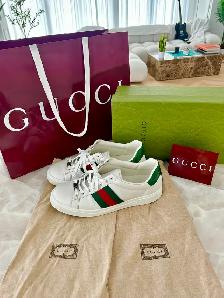Gucci Smeakers Men’s size 10.50