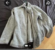 BRAND NEW PATAGONIA ITEMS - Photo 2