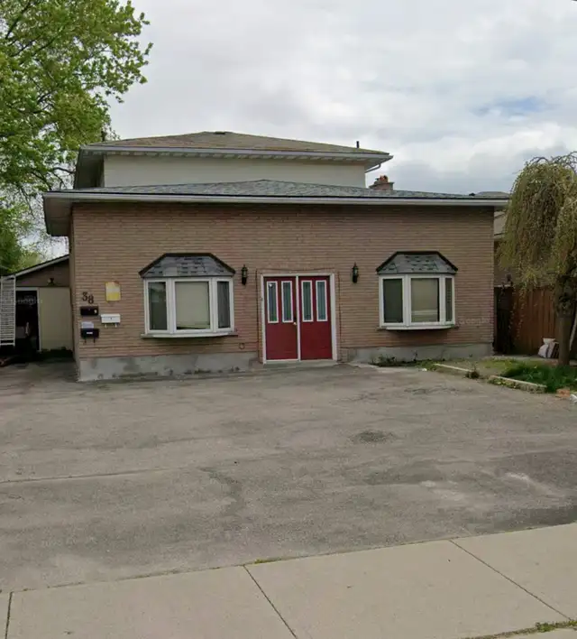 Stoney Creek 1.5 storey 2 Bedroom Apt all inclusive