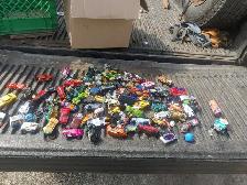 100 Hot Wheels  Collection. Free delivery