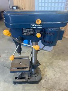 Drill press - Photo 2