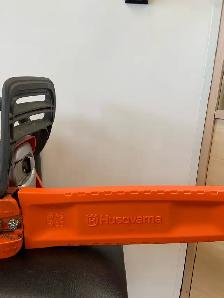 Husquvarna 120 Mark III Chainsaw - Photo 4