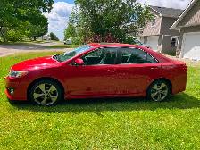 2014 Toyota Camry SE. 72, 908 km - Photo 3