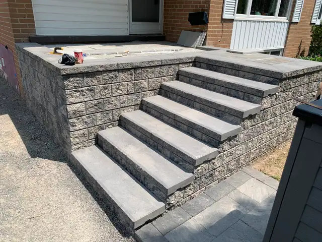 Free interlocking bricks and Free Estimate Available